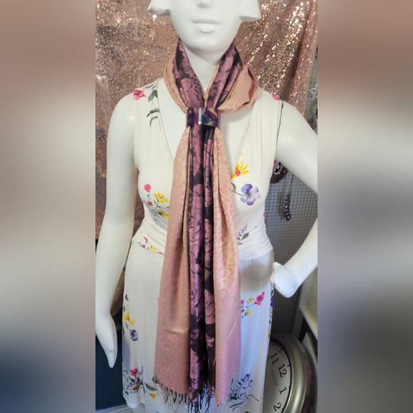 Women's new Pashmina "Black & Dark Red" roses and cheetah print scarf with tassl - Picture 8 of 11